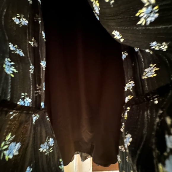 American Eagle XL beautiful flowy dress- fits wonderfully. - Picture 5 of 10